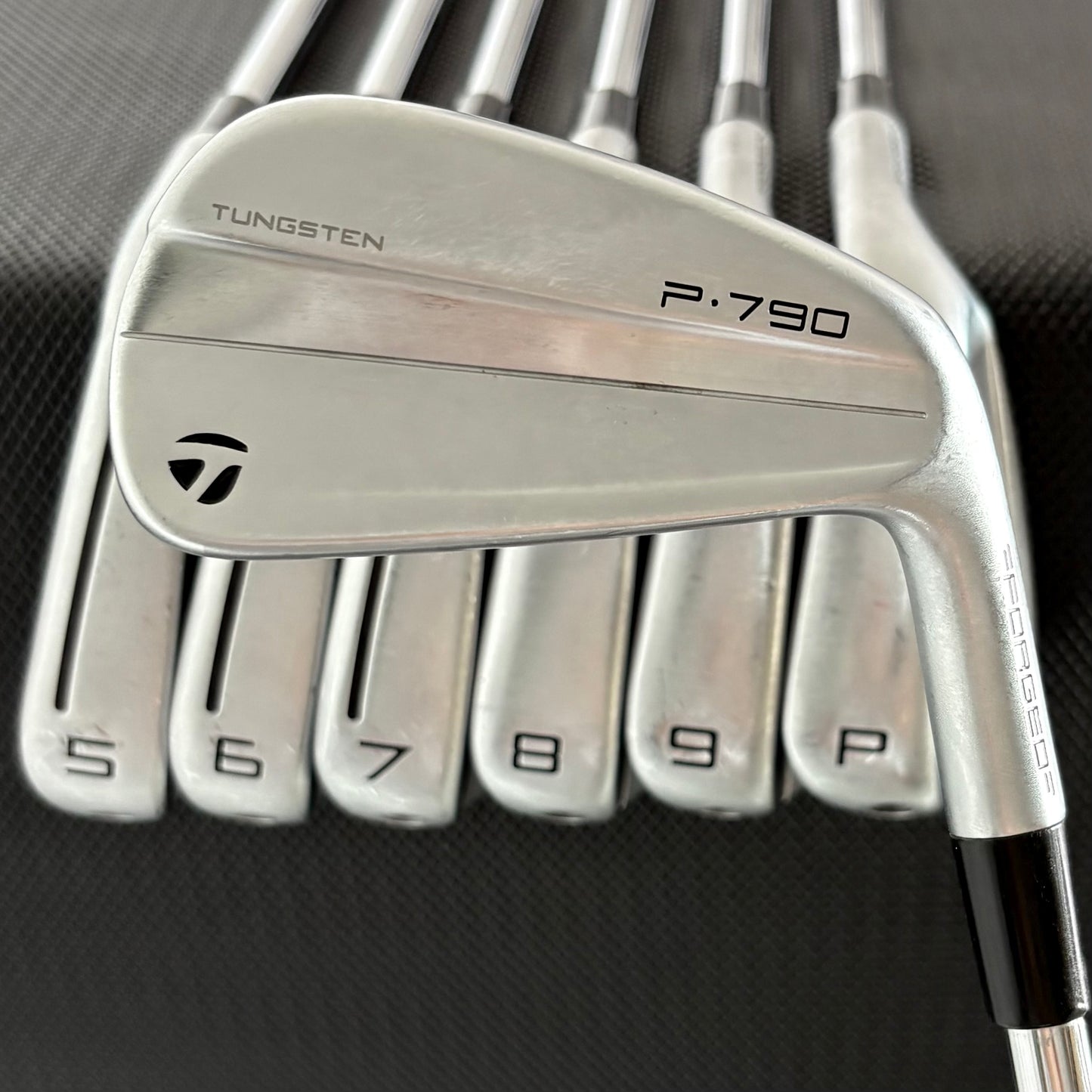 TAYLORMADE P790 2023 IRON SET