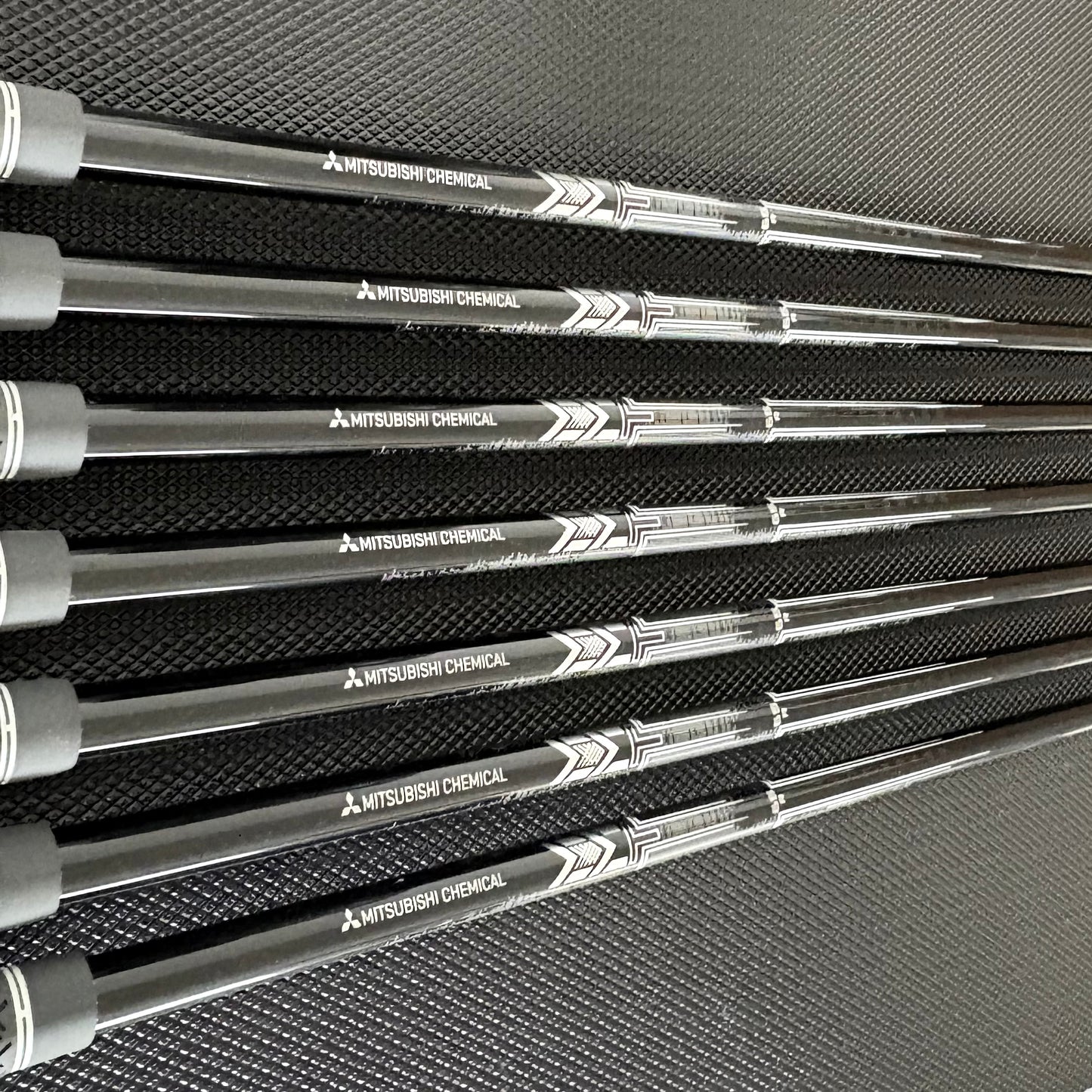 TAYLORMADE P790 2023 IRON SET