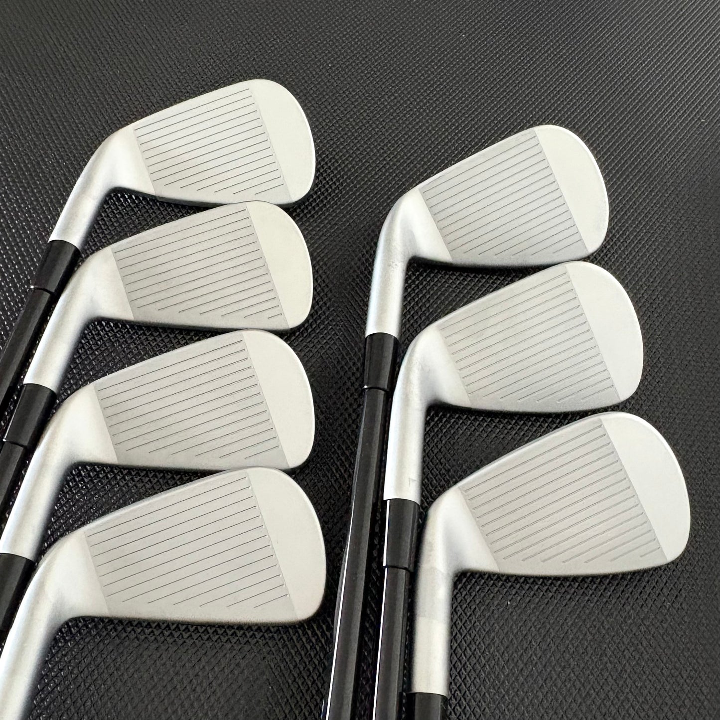 TAYLORMADE P790 2023 IRON SET