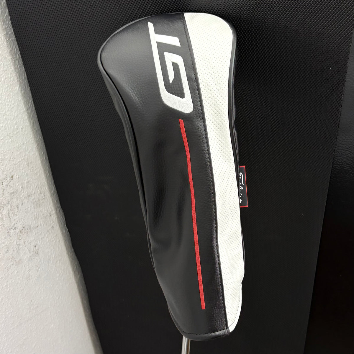 TITLEIST GT2 DRIVER (9 DEGREE) + HEADCOVER