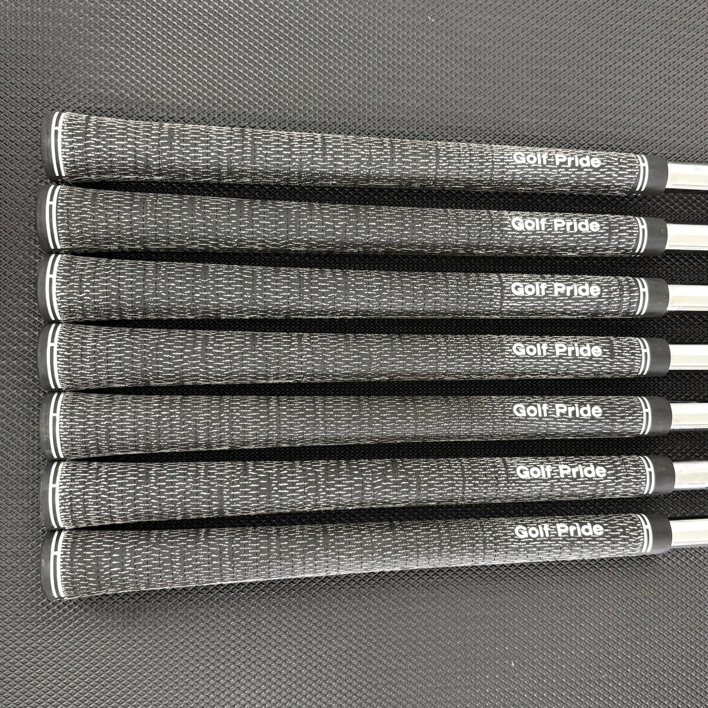 TAYLORMADE P770/P7CB 2024 COMBO IRON SET
