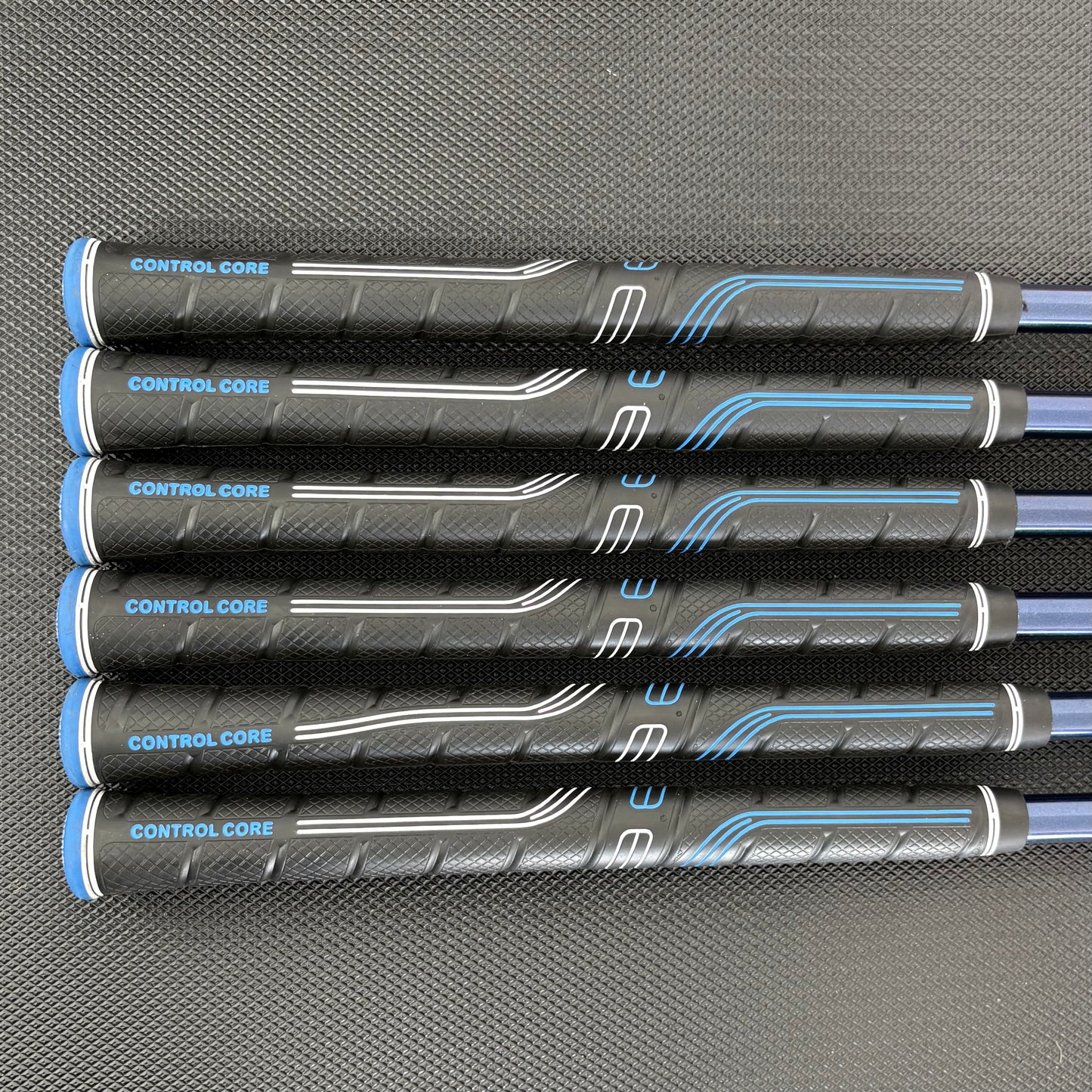 TAYLORMADE QI IRON SET