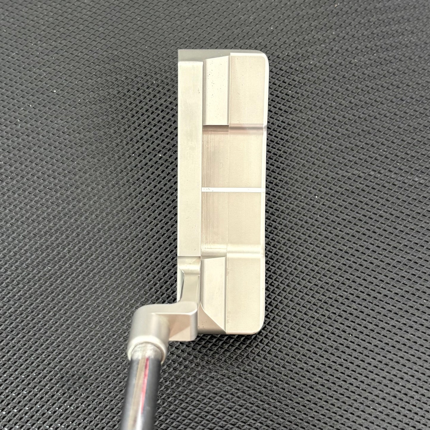 BETTINARDI LIMITED STUDIO B RESERVE BB8 WIDE SMOOTH FACE PUTTER (34") + HEADCOVER