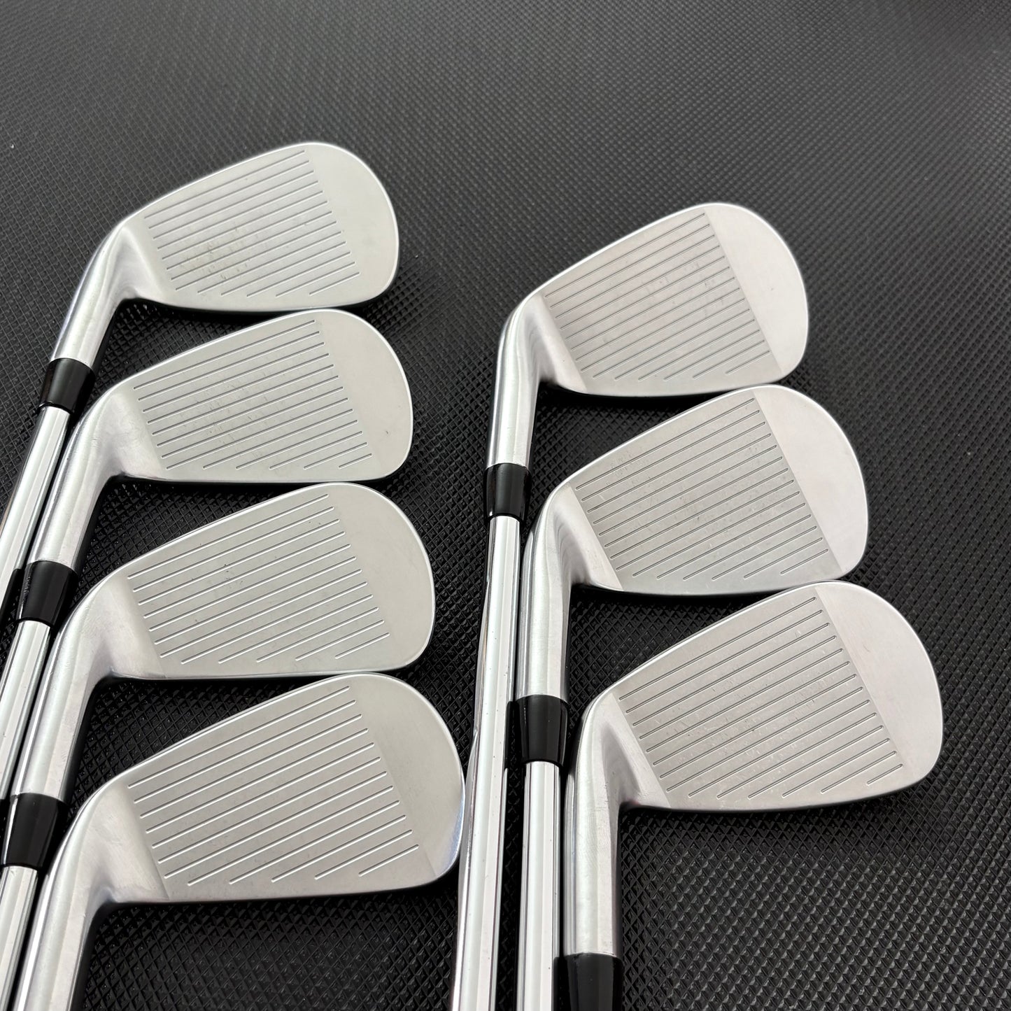 TITLEIST T200 2023 IRON SET