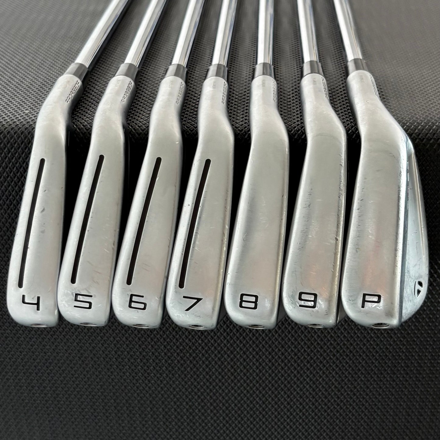 TAYLORMADE P790 2023 IRON SET