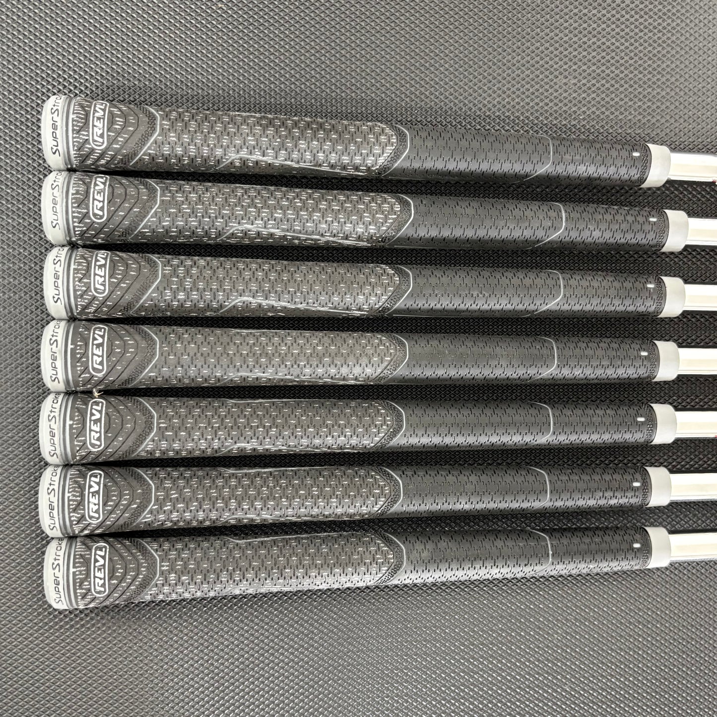 TAYLORMADE P790/P770 2025 COMBO IRON SET