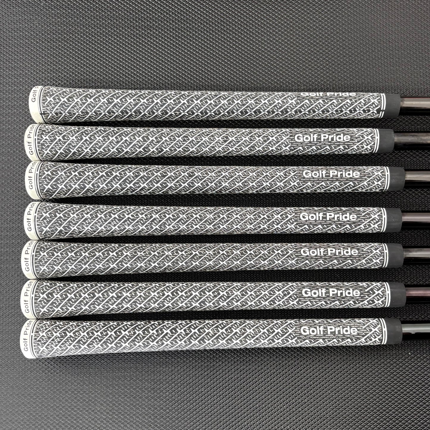 TAYLORMADE P7CB 2024 IRON SET