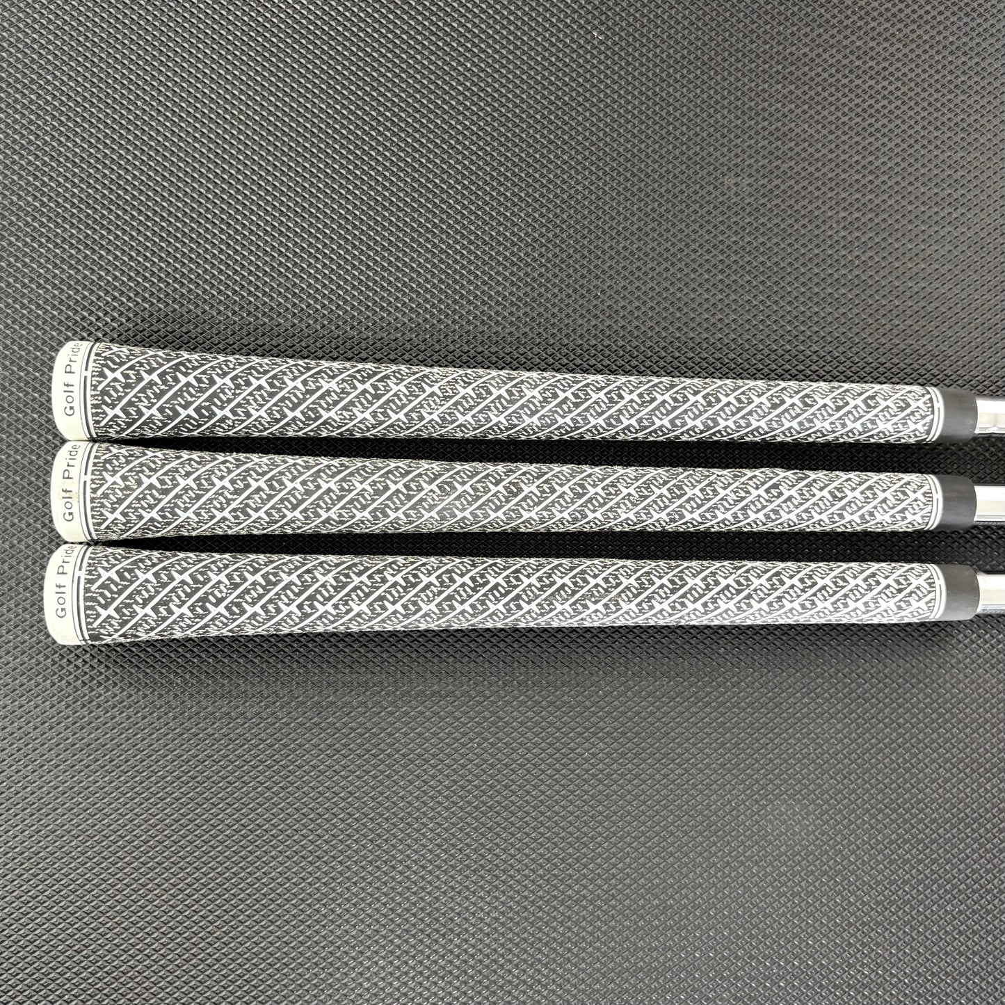CLEVELAND RTZ TOUR SATIN WEDGE SET