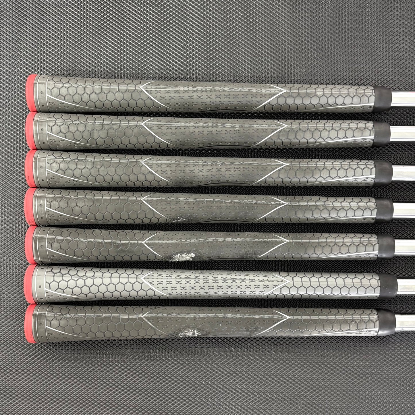 TAYLORMADE SIM2 MAX IRON SET