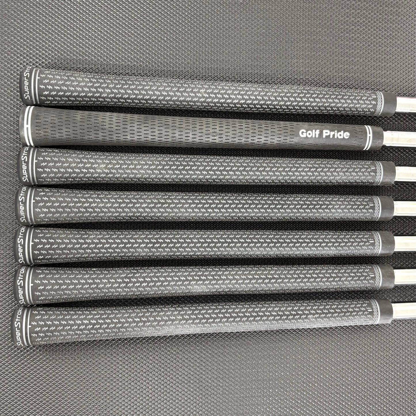 WILSON STAFF MODEL CB 2026 IRON SET