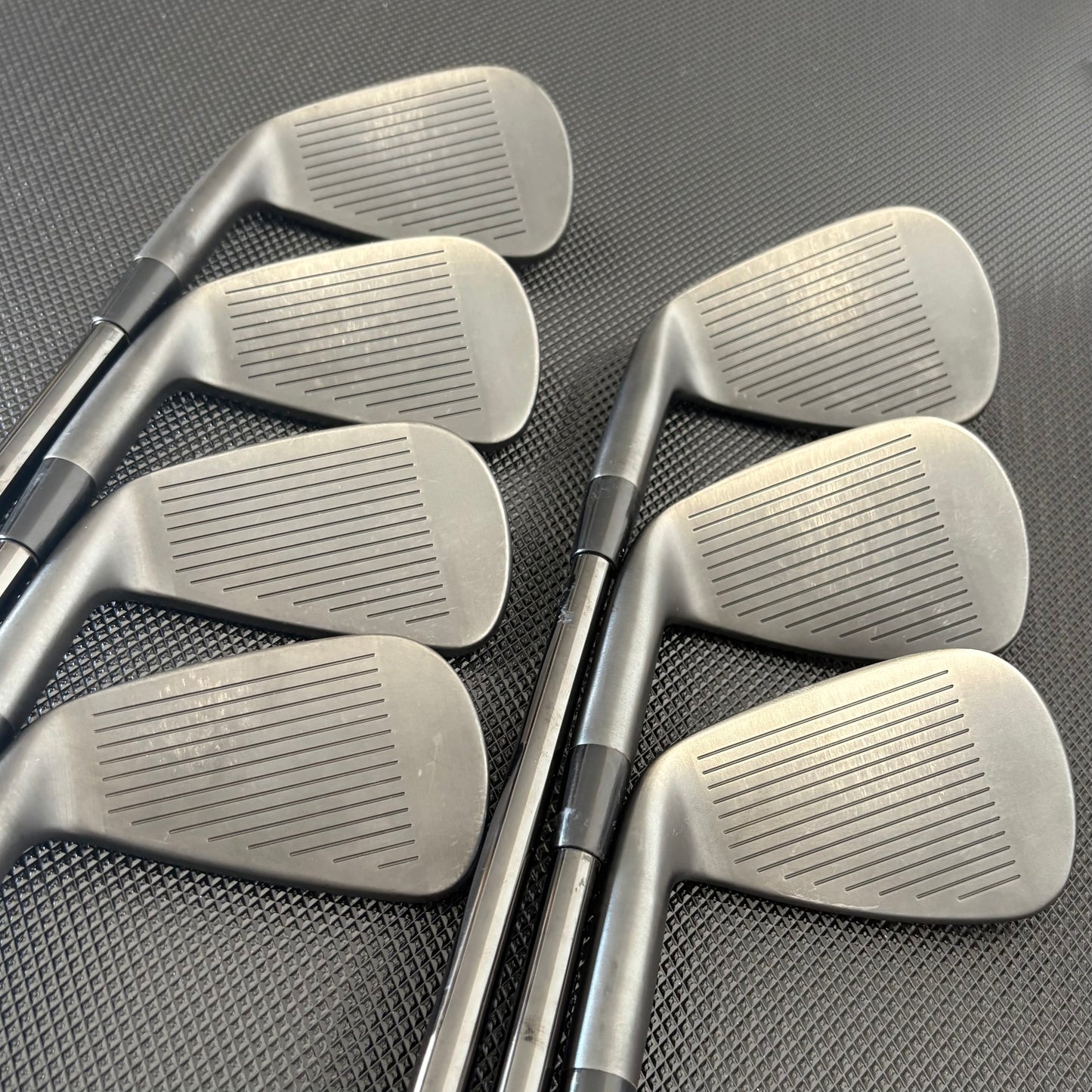 COBRA KING TOUR BLACK 2025 IRON SET