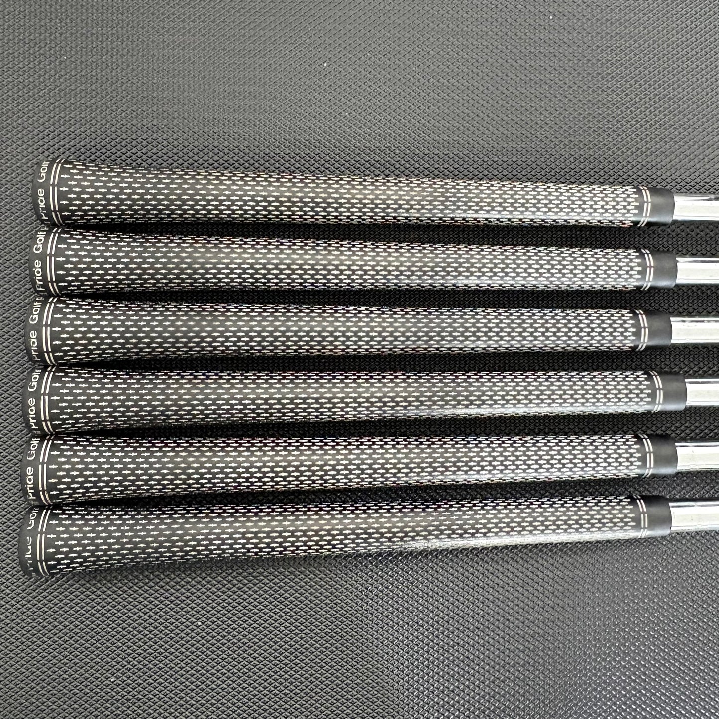 TITLEIST 718 AP2 IRON SET