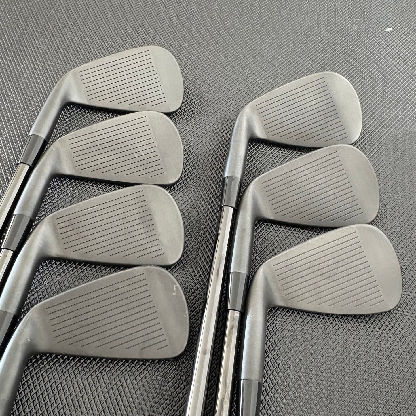 COBRA KING TOUR BLACK 2025 IRON SET