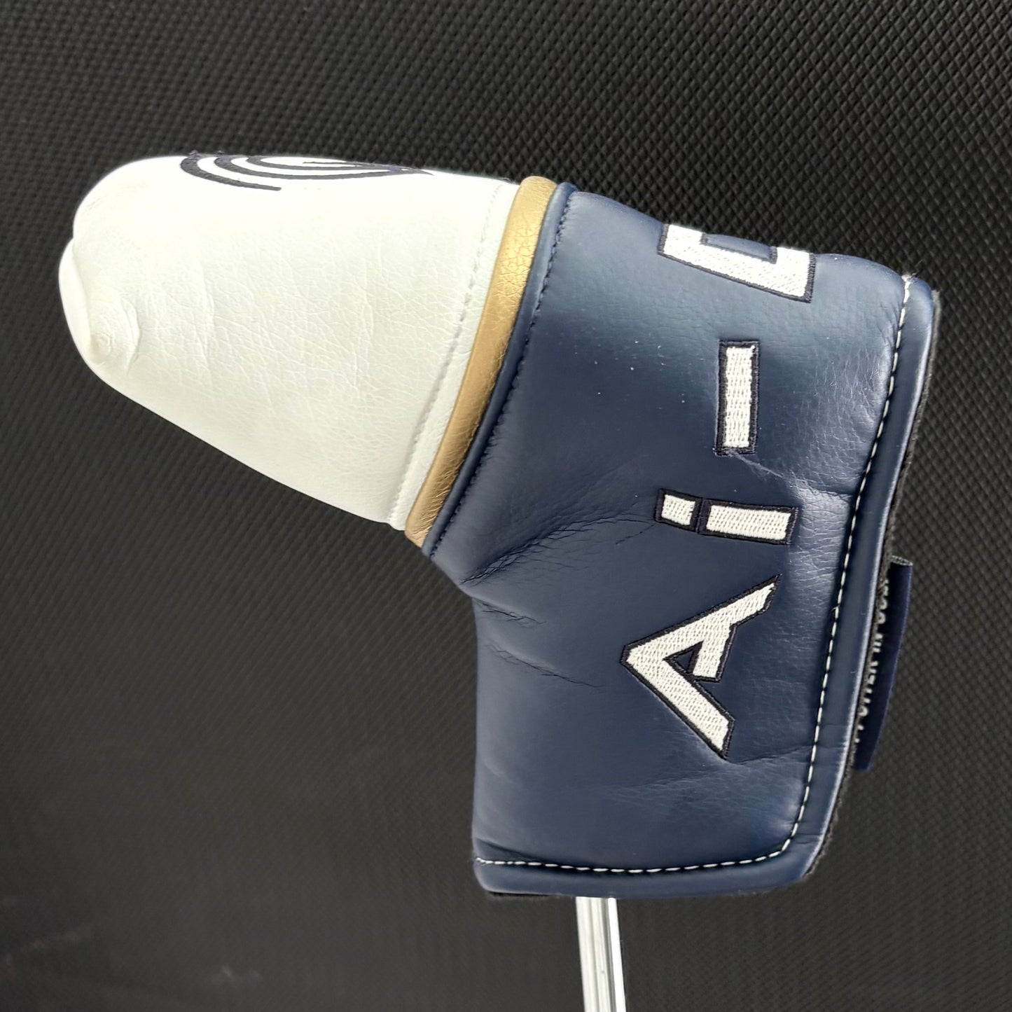 ODYSSEY AI-ONE MILLED ONE WIDE T CH PUTTER (35") + HEADCOVER