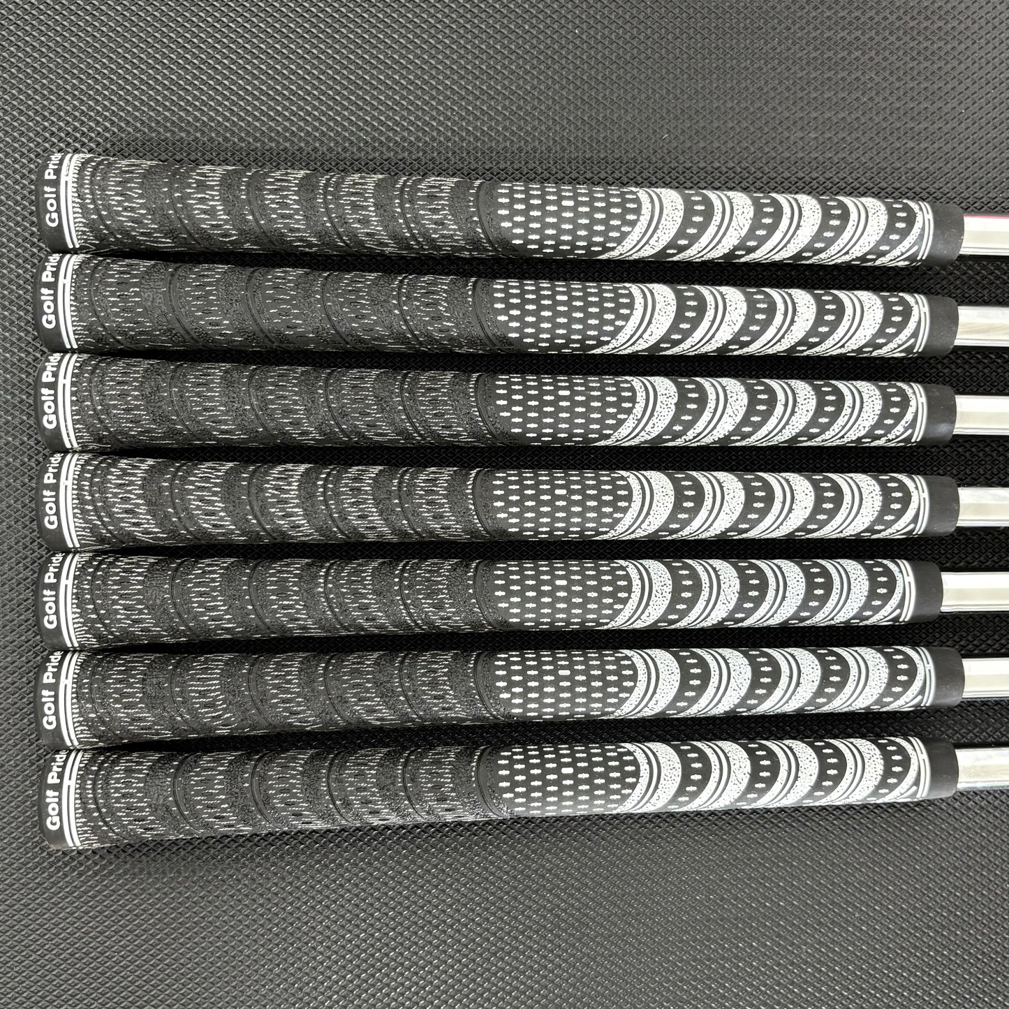 TAYLORMADE P790 2025 IRON SET