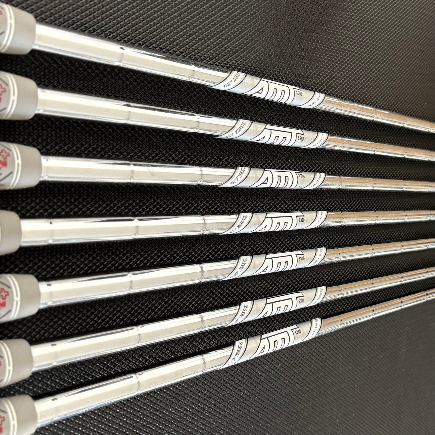 TITLEIST T100 2023 IRON SET