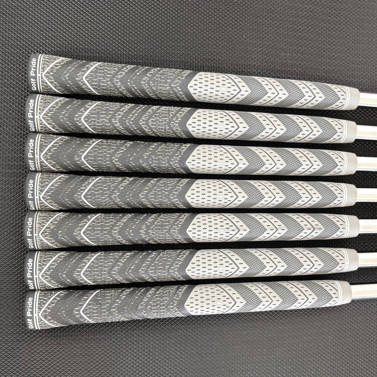 LH TAYLORMADE P790/P770 2024 COMBO IRON SET