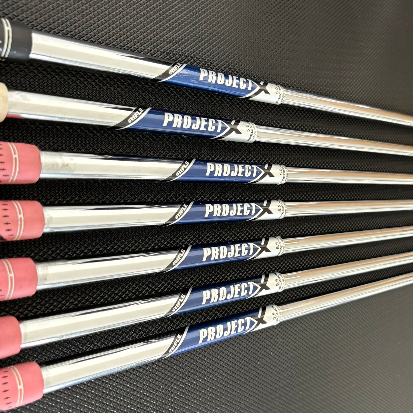 NIKE VICTORY RED SPLIT CAVITY IRON SET