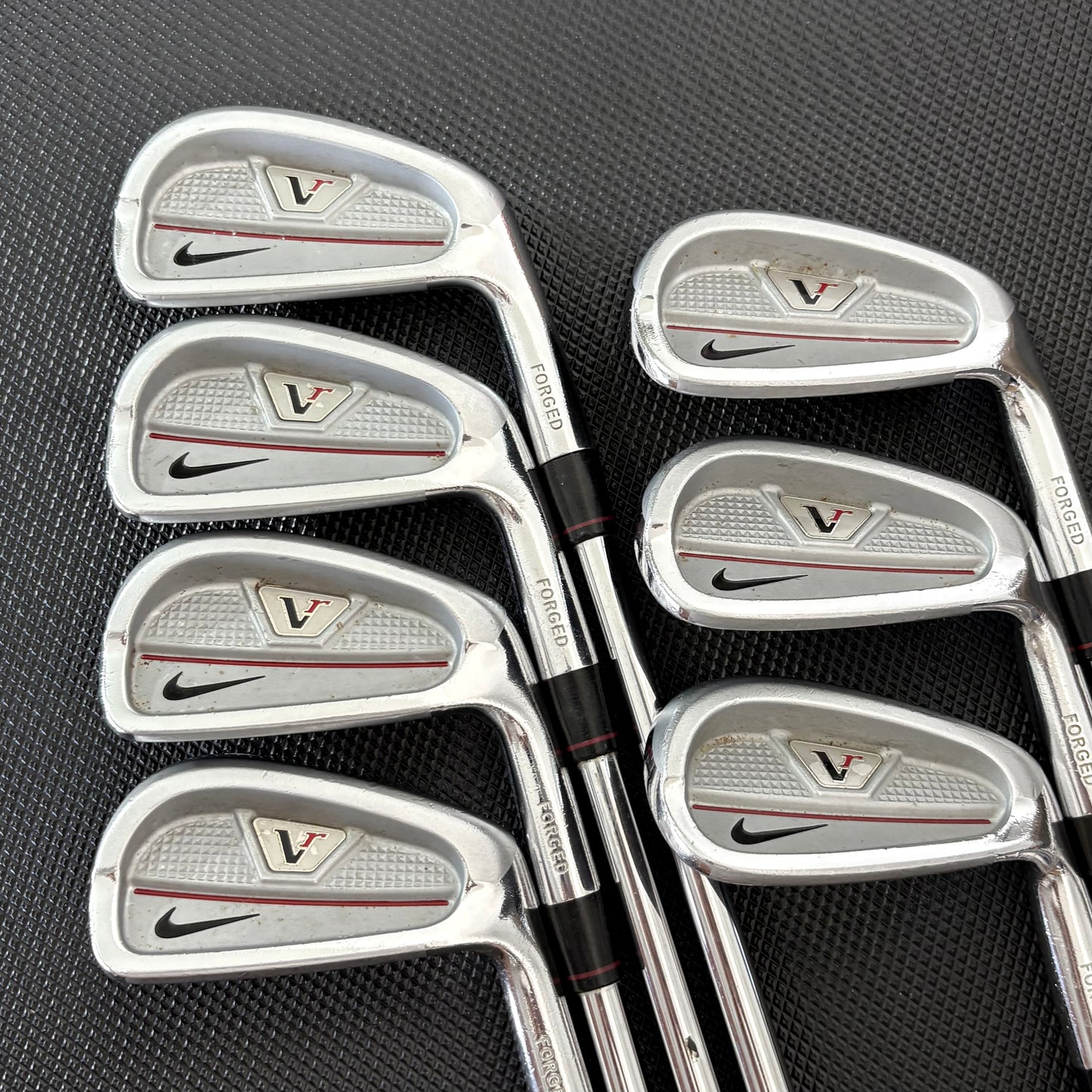 NIKE VICTORY RED SPLIT CAVITY IRON SET