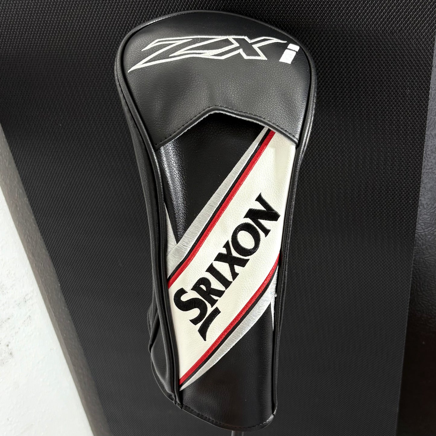 NEW SRIXON ZXI LS DRIVER (10.5 DEGREE) + HEADCOVER