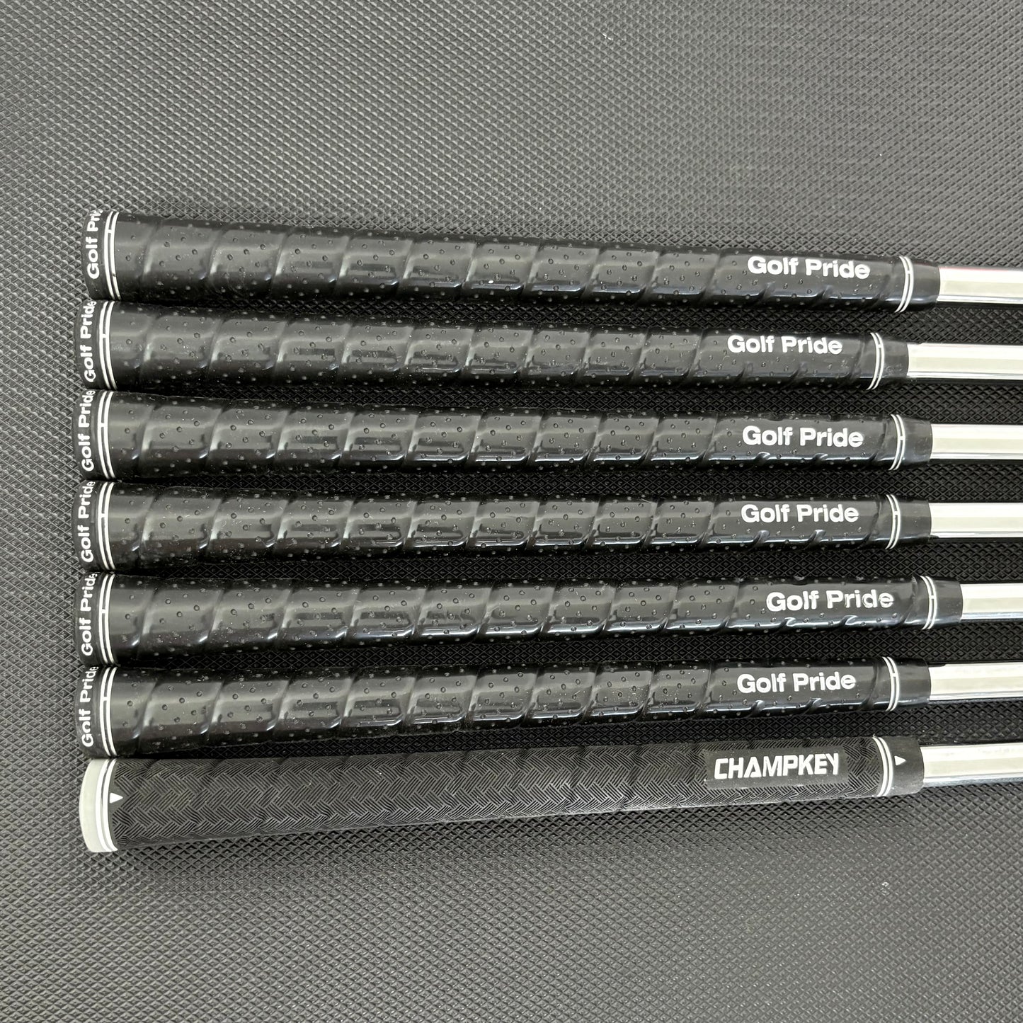 WILSON STAFF MODEL CB 2026 IRON SET