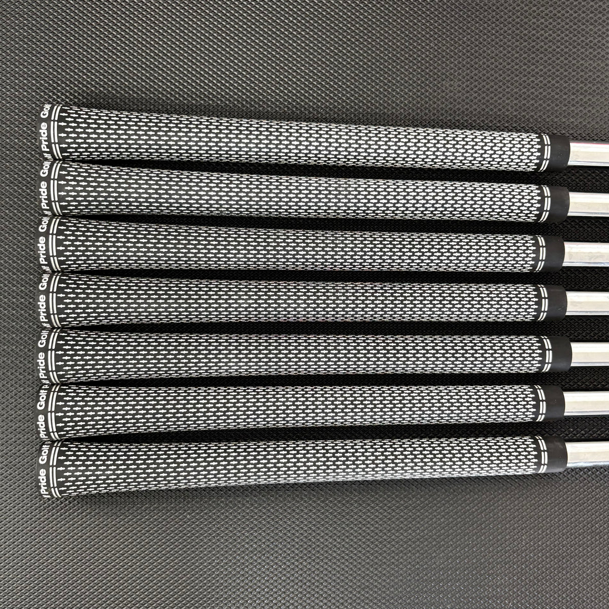 TAYLORMADE P7MC/P7MB 2023 COMBO IRON SET