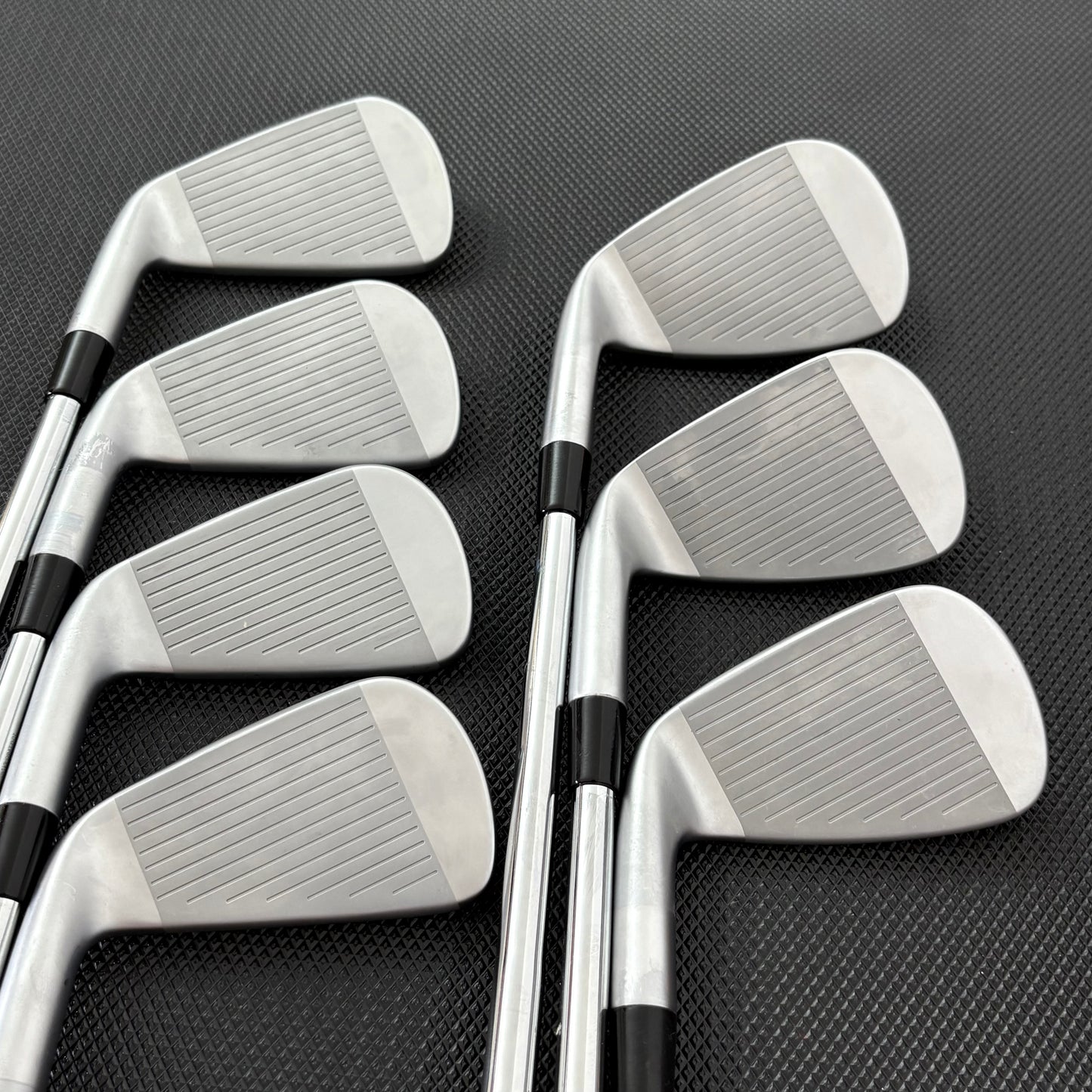 TAYLORMADE P790 2023 IRON SET
