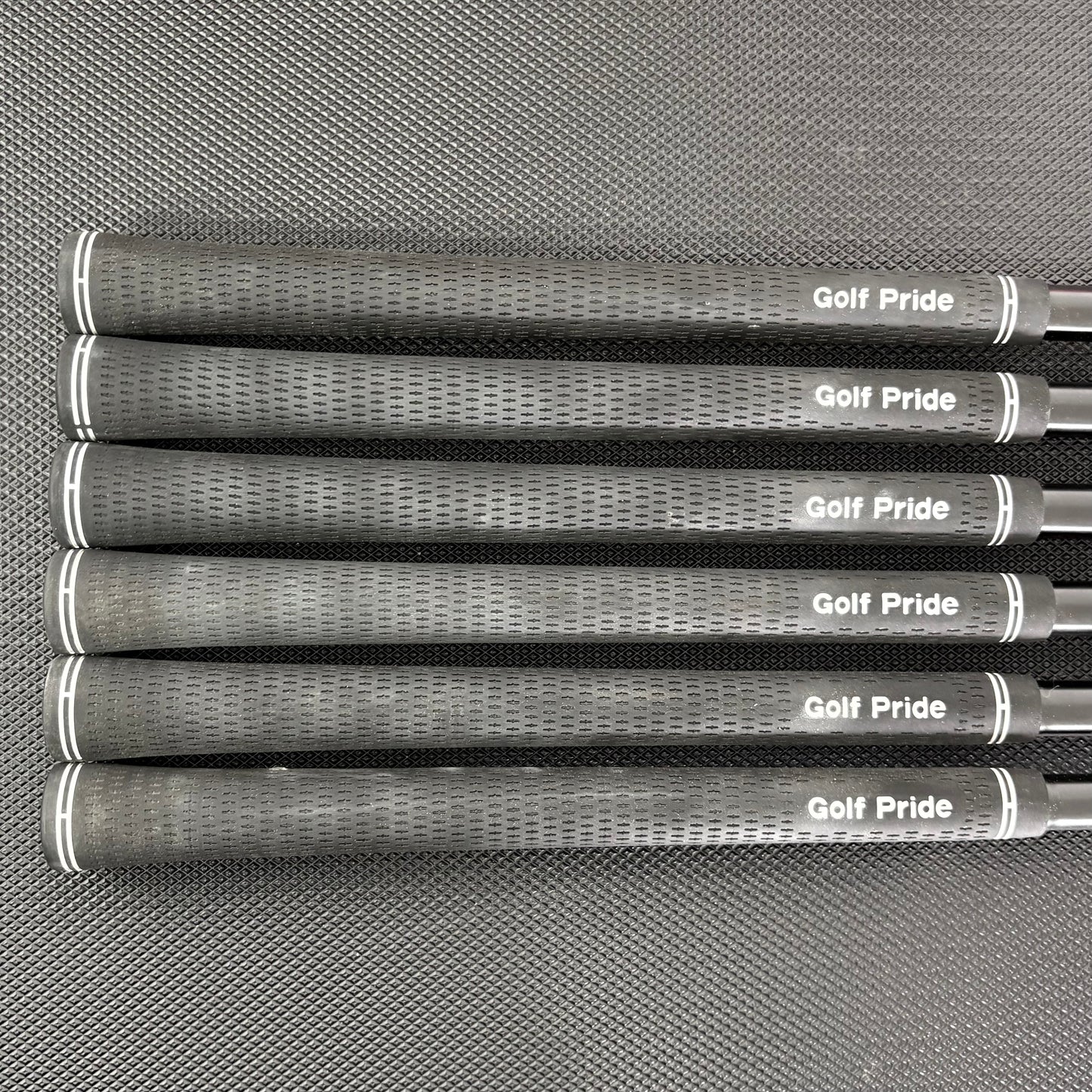 SUB 70 669 BLACK CB/TC COMBO IRON SET