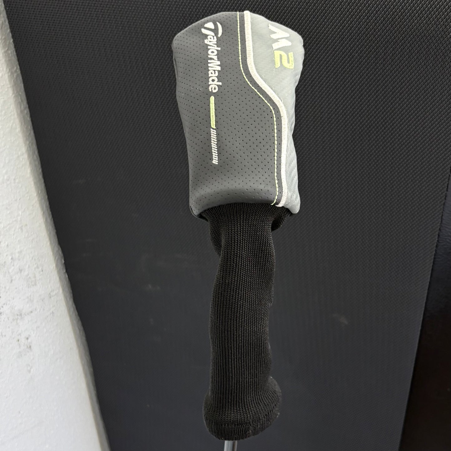 TAYLORMADE M2 3 HYBRID (19 DEGREE) + HEADCOVER