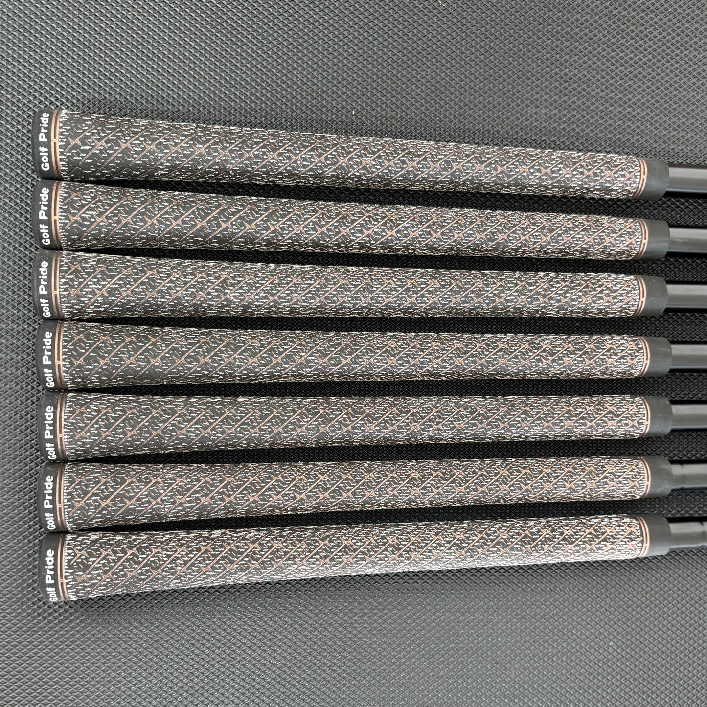 LH TITLEIST T250 OIL CAN IRON SET