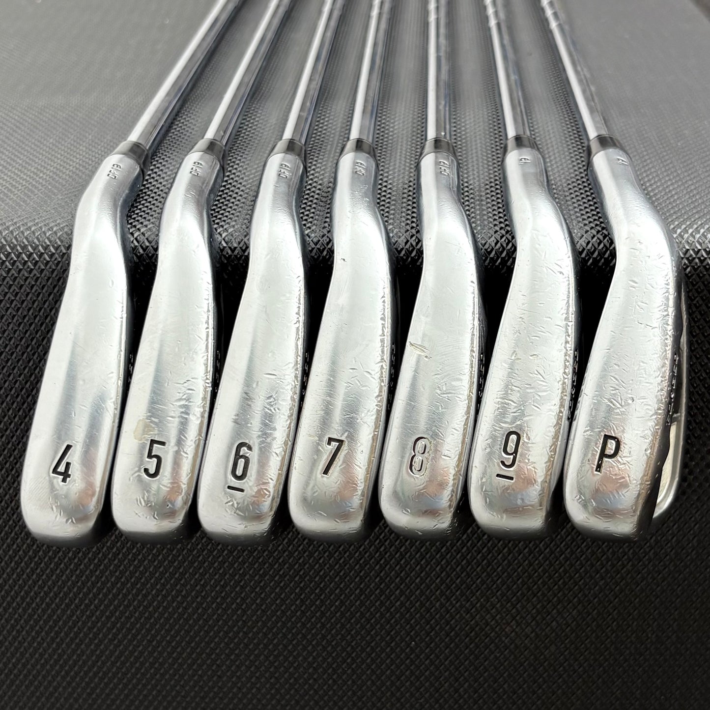 CALLAWAY APEX 2019 IRON SET