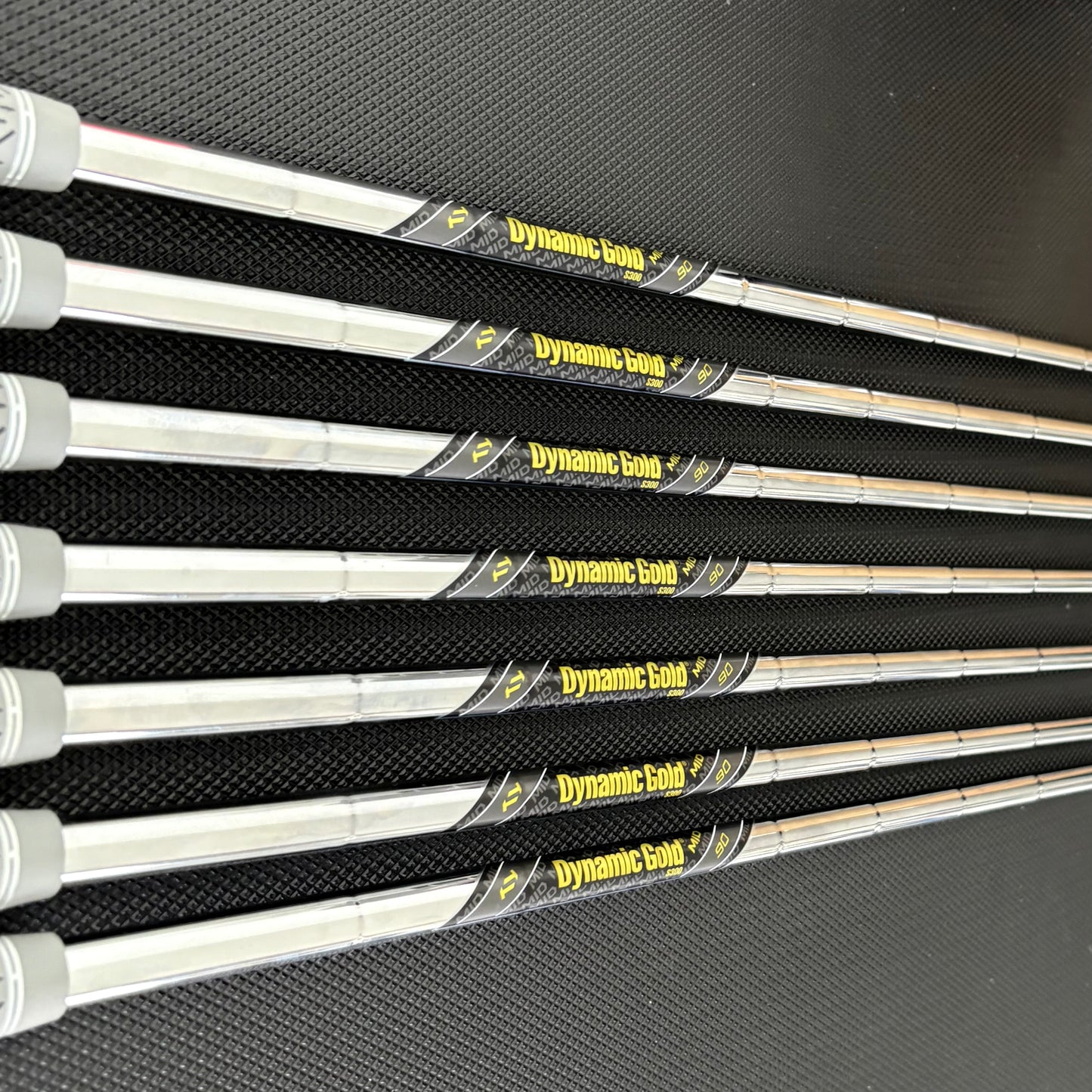 CALLAWAY ELYTE X IRON SET