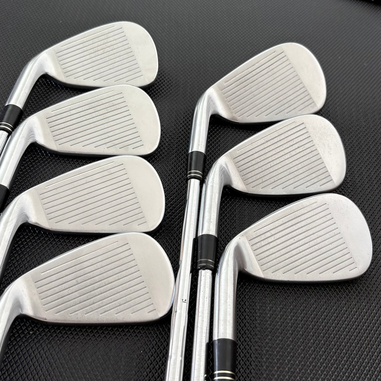 TAYLORMADE BURNER TOUR IRON SET