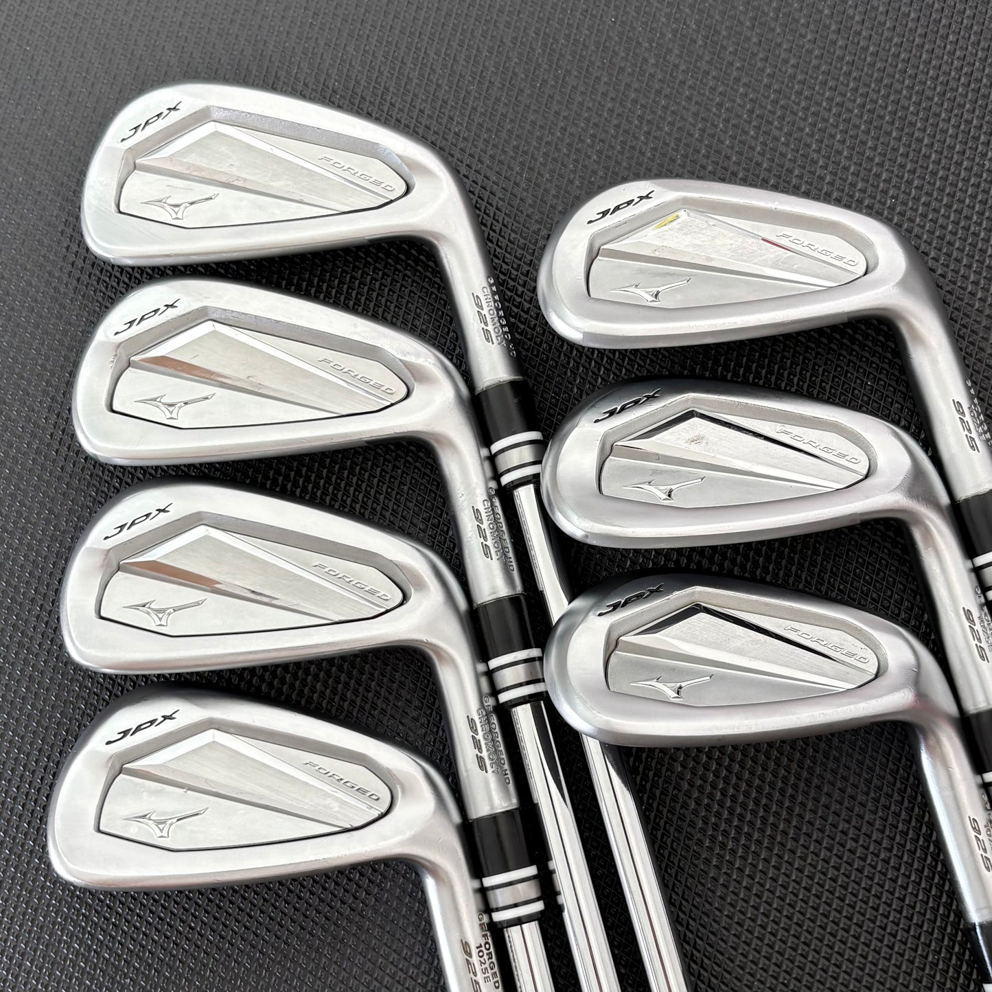 MIZUNO JPX 925 FORGED IRON SET