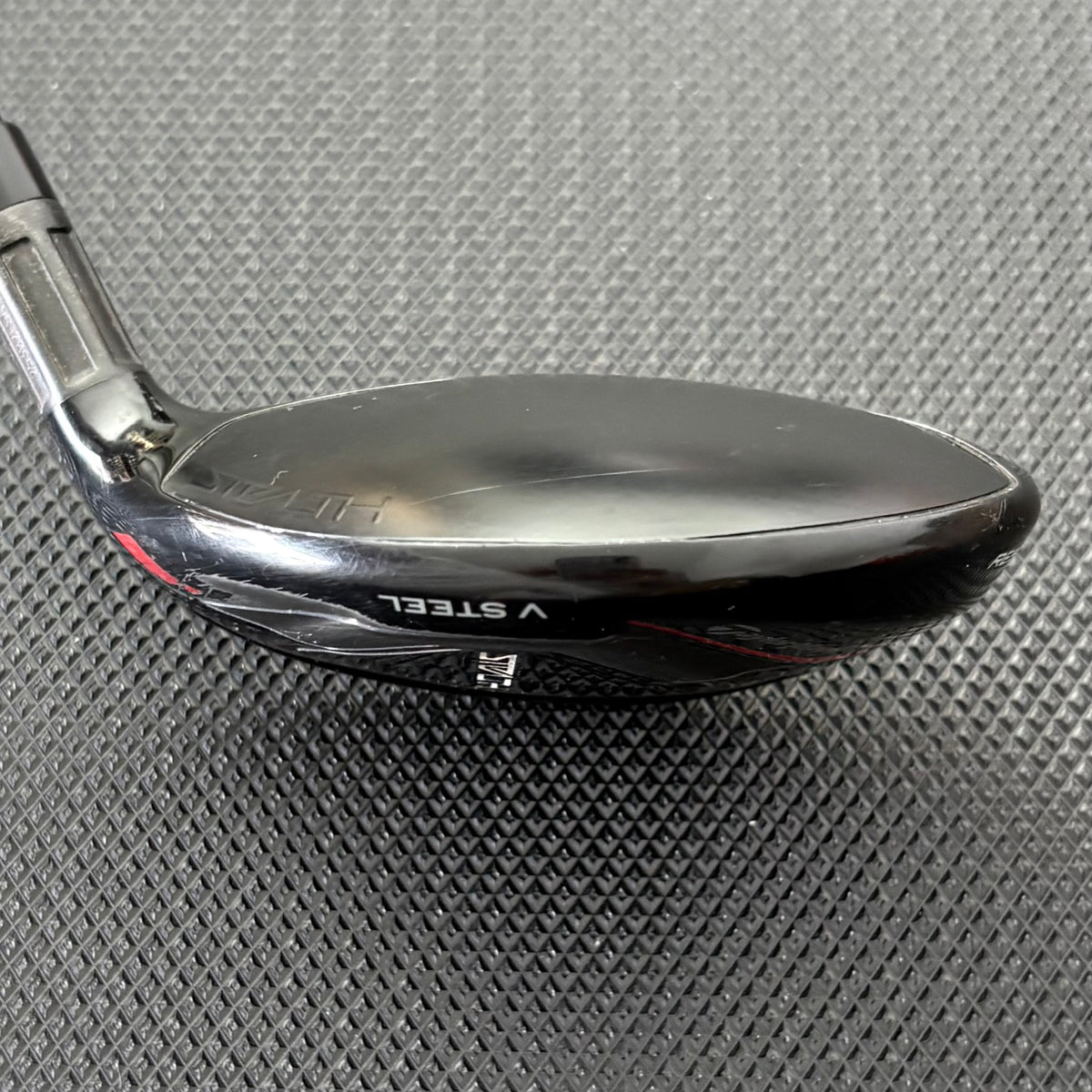 TAYLORMADE STEALTH RESCUE 3 HYBRID (19 DEGREE) + HEADCOVER