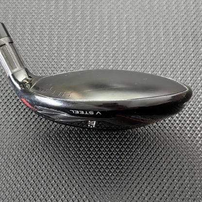 TAYLORMADE STEALTH RESCUE 3 HYBRID (19 DEGREE) + HEADCOVER