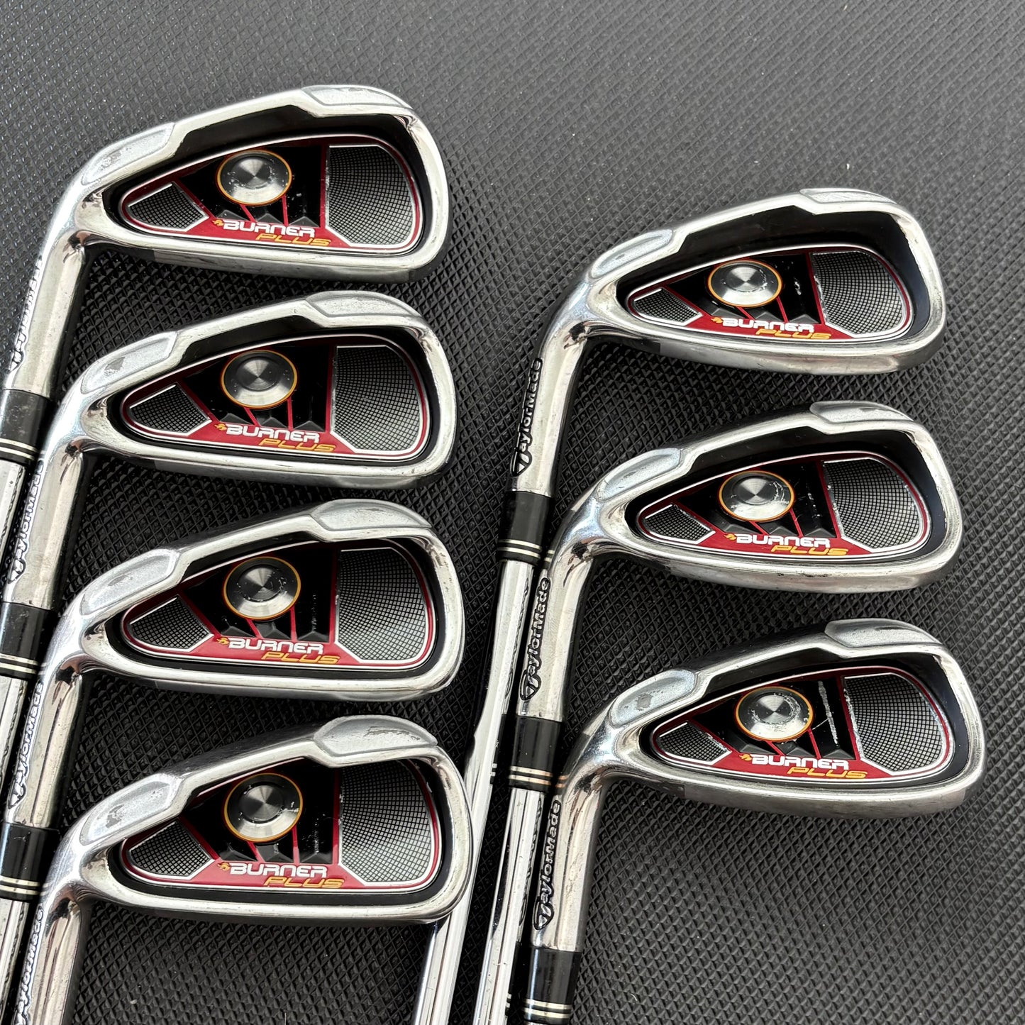 LH TAYLORMADE BURNER PLUS IRON SET