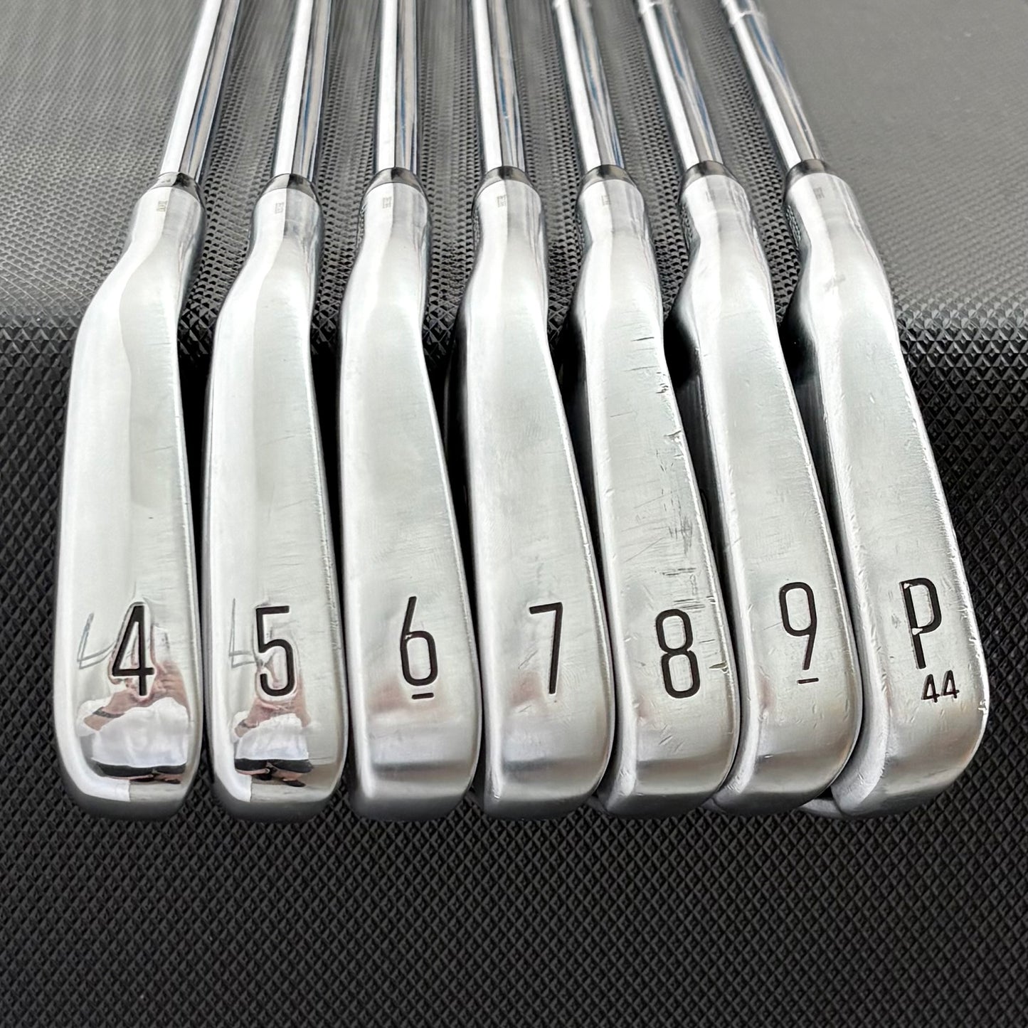 LH TITLEIST T200/T150 2023 COMBO IRON SET