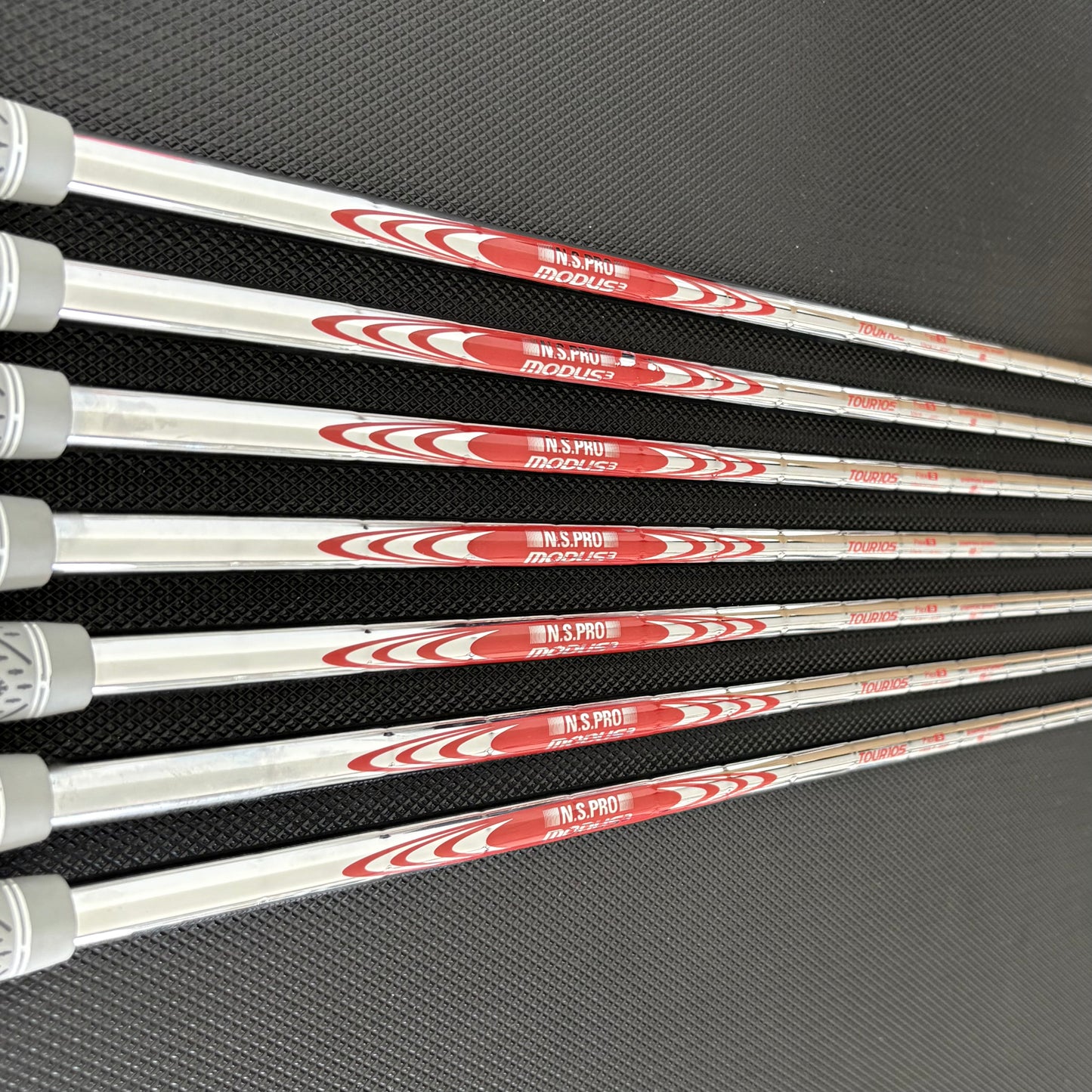 LH TITLEIST T200/T150 2023 COMBO IRON SET