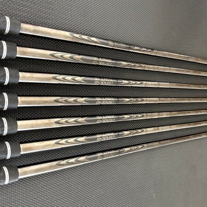 TAYLORMADE P770 BATTLE WORN IRON SET