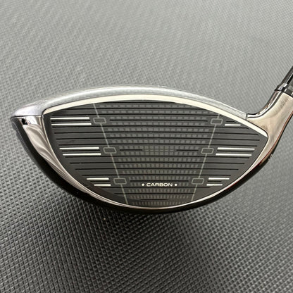 TAYLORMADE QI35 DRIVER (10.5 DEGREE) + HEADCOVER
