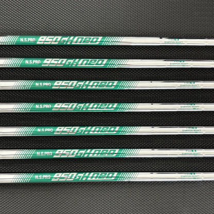 MIZUNO JPX 925 HOT METAL IRON SET