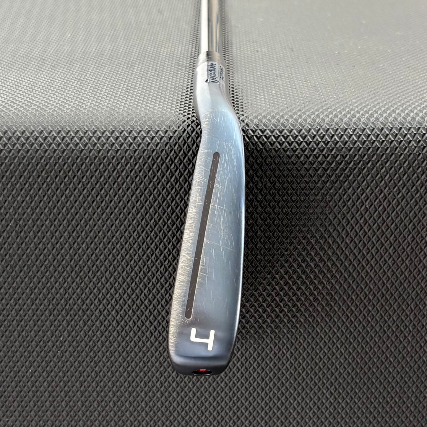 TAYLORMADE P790 RED BULL 4 IRON