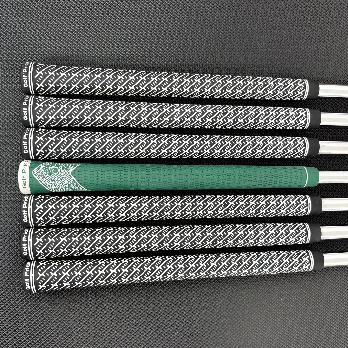 WILSON STAFF MODEL CB/BLADE COMBO IRON SET