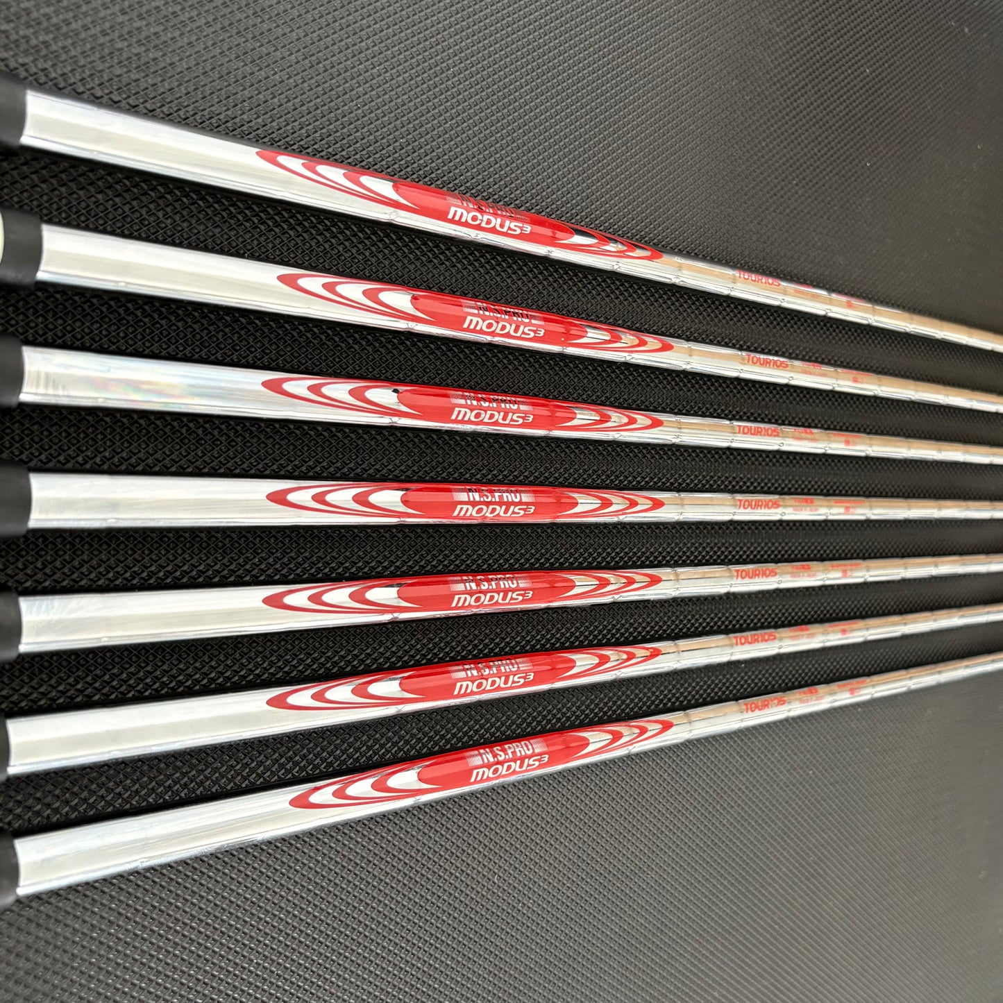 TITLEIST T200/T150 2023 COMBO IRON SET