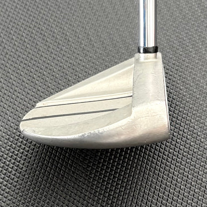 ODYSSEY WHITE HOT PRO V-LINE PUTTER (35")