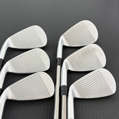MIZUNO JPX 921 HOT METAL IRON SET