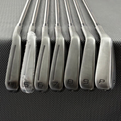 TAYLORMADE P770 BATTLE WORN IRON SET