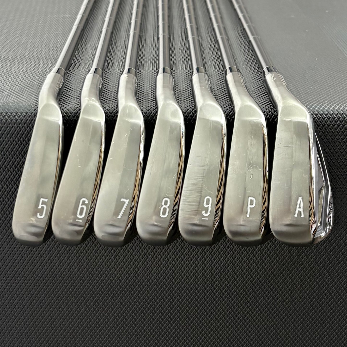 SRIXON ZXI5 BLACK CHROME IRON SET