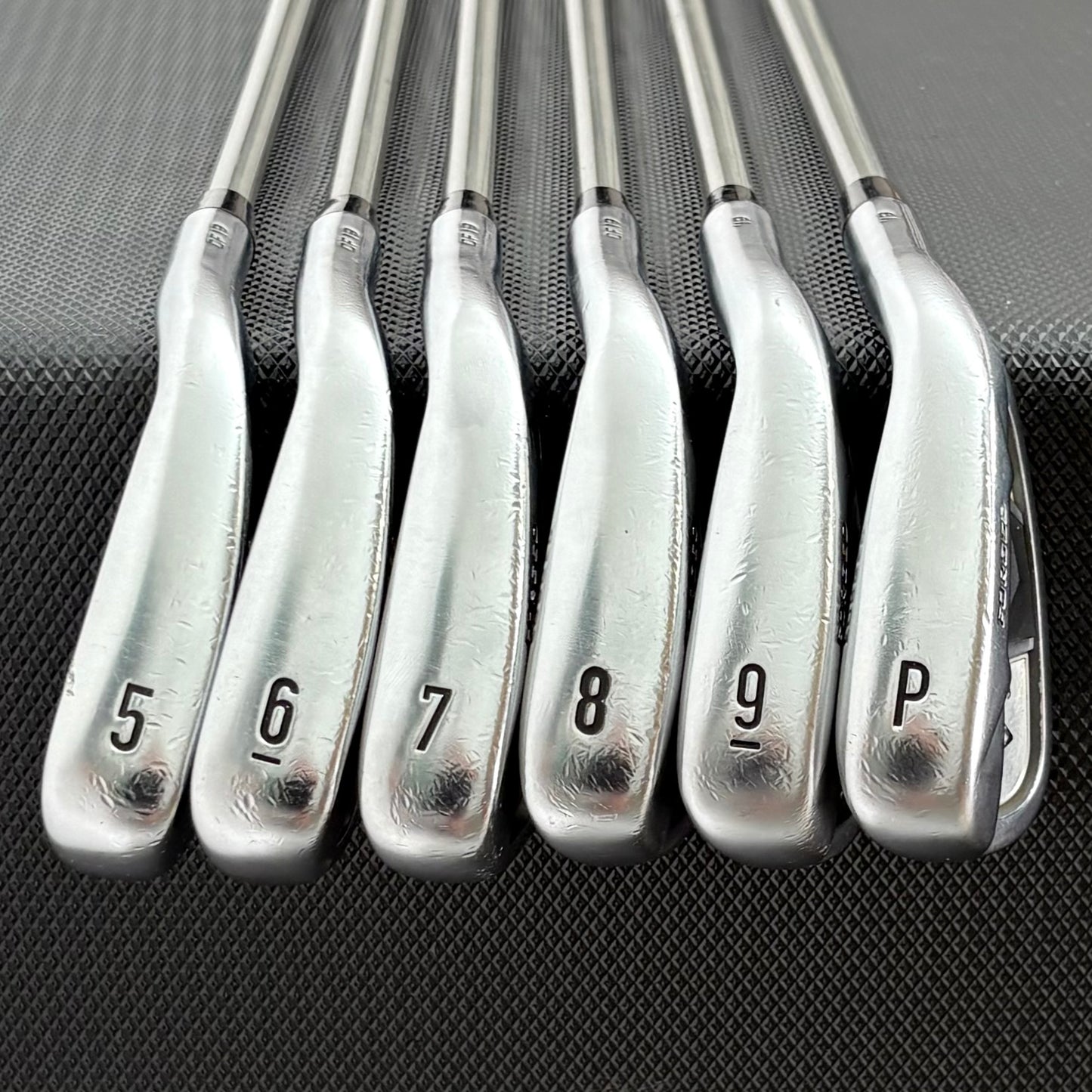 CALLAWAY APEX 2019 IRON SET